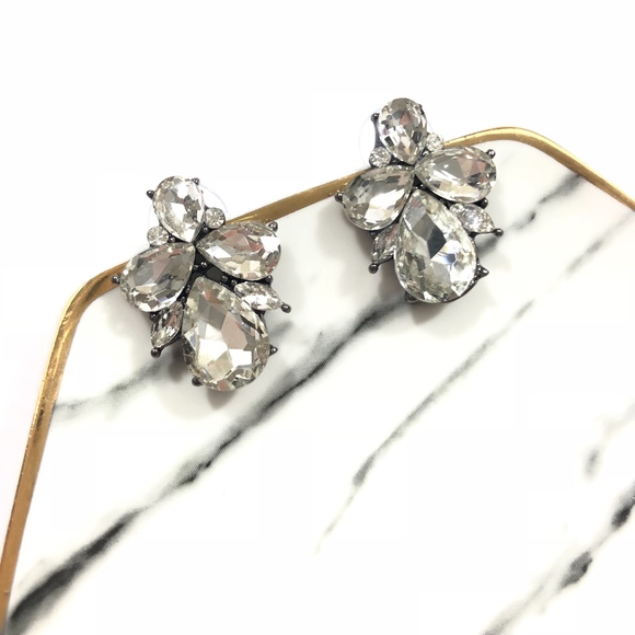 *Rhinestone Pear Bee Silver Boutique Stud Earrings - Picture 3 of 7
